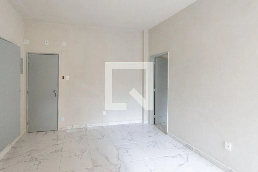Apartamento de 1 dormitorio con suelos de azulejo — photo 9