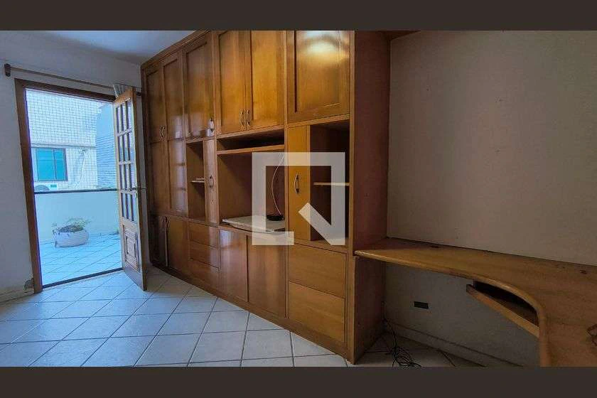 Sobrado em condomínio com 3 suítes e varanda de vidro — photo 29