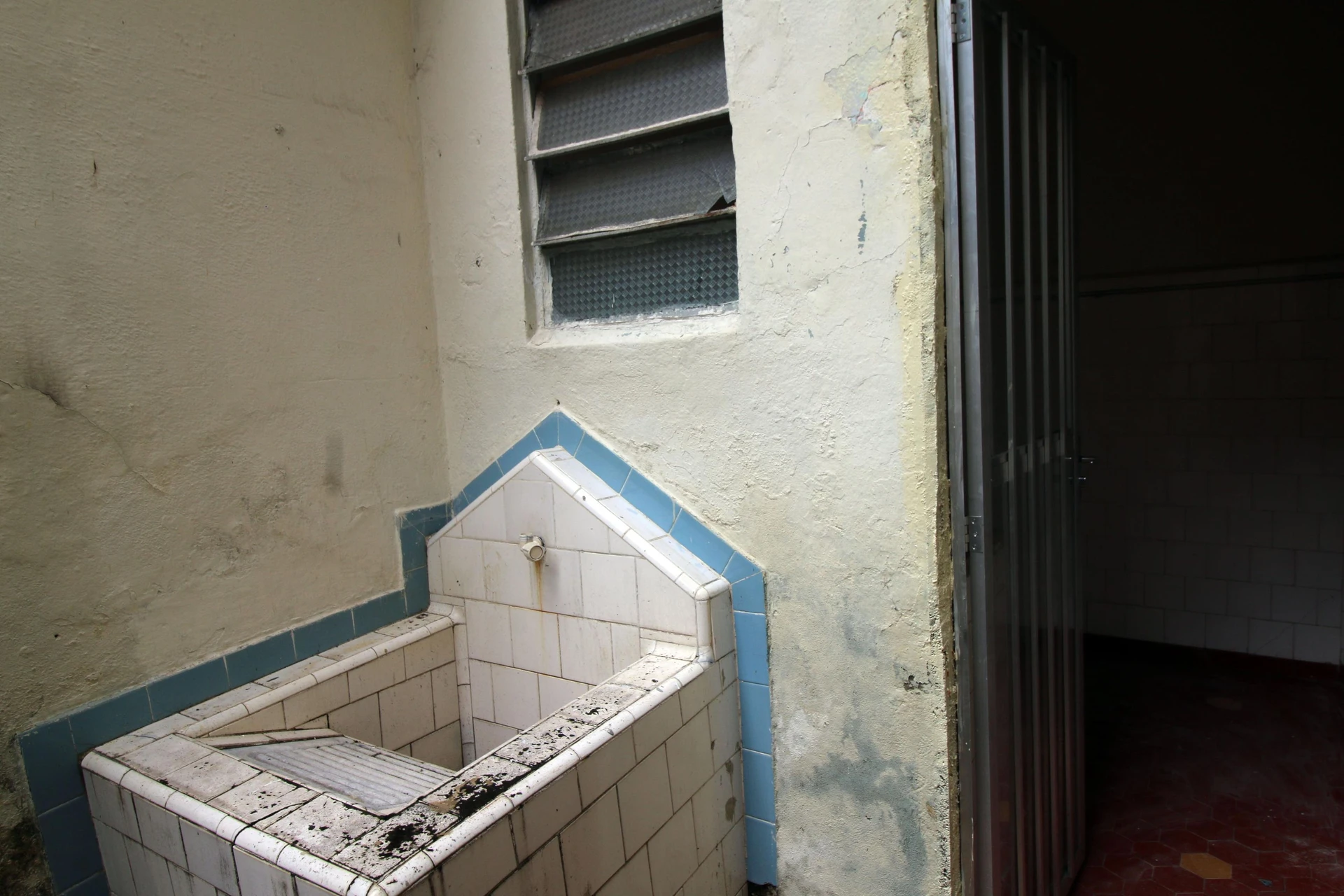 One-bedroom house with a garden — photo 24