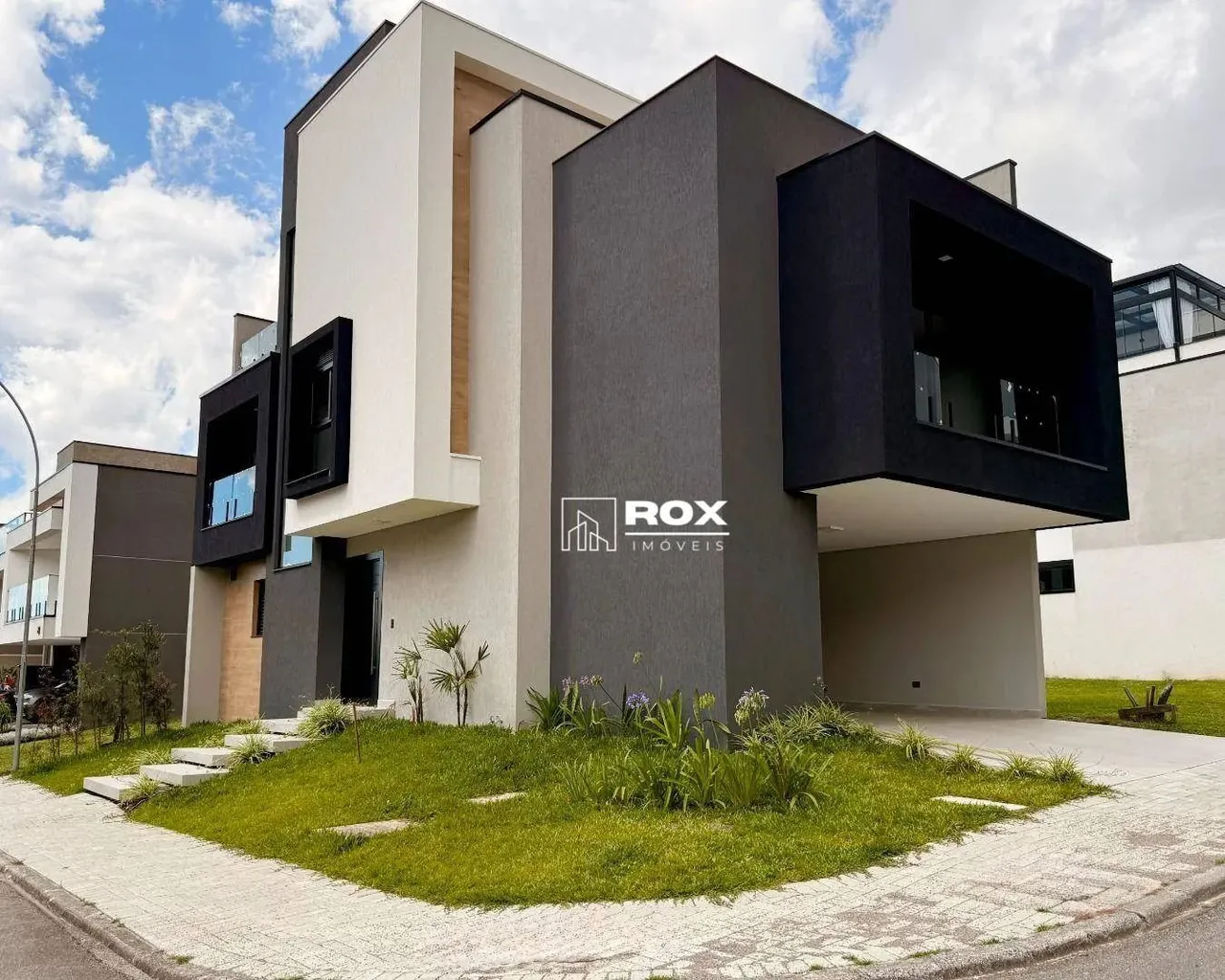 House with 3 bedrooms and 194 m² with 4 parking spots — photo 2