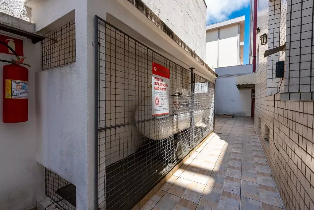 95 m² apartment with 2 bedrooms and 2 bathrooms — photo 47