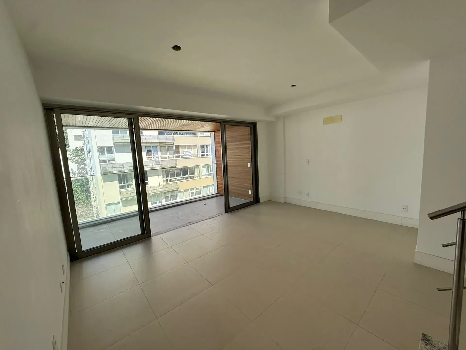 Apartment with balcony, 3 bedrooms and 2 parking spots — photo 6