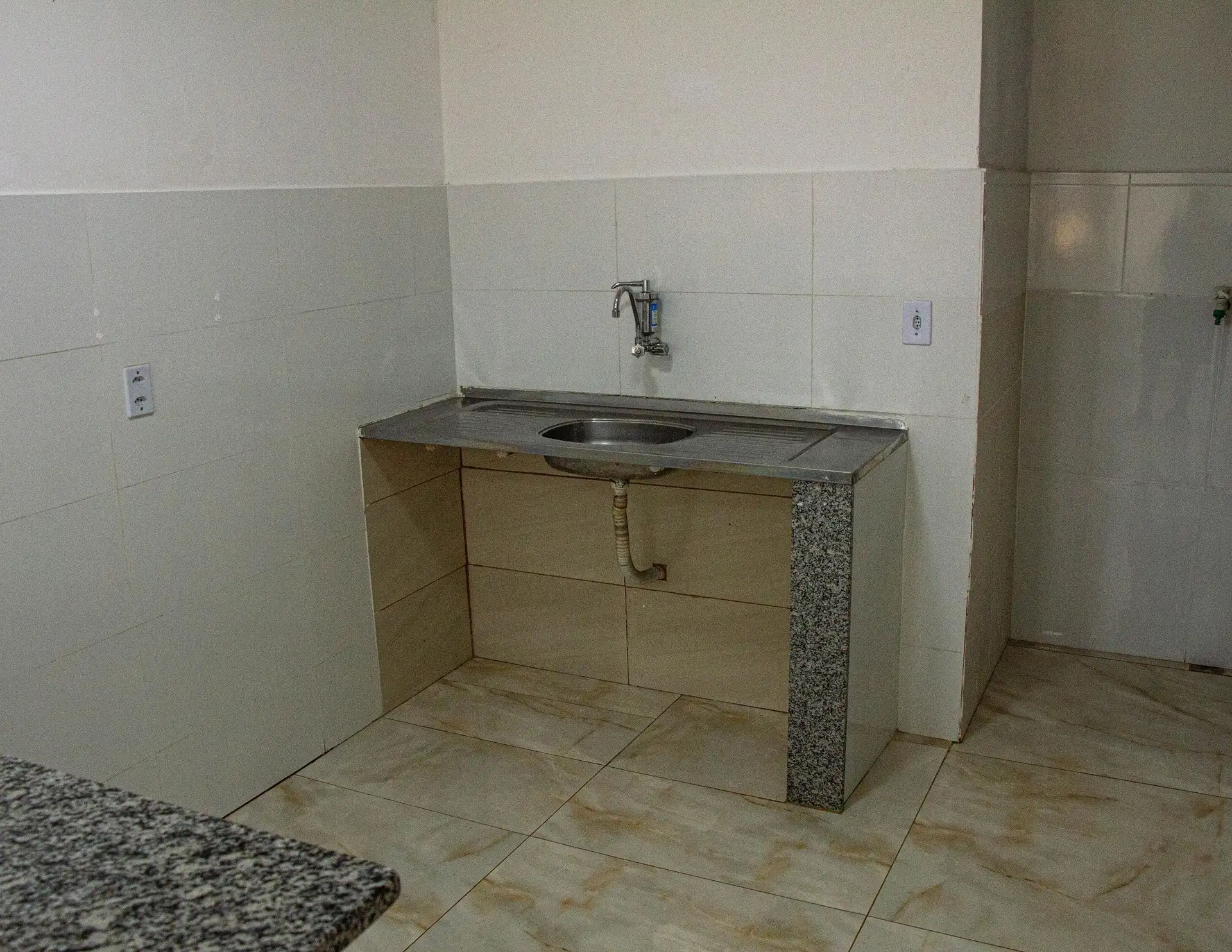 Washing machine in a one-bedroom house, 100 m² — photo 3