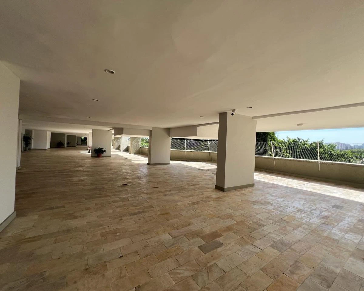 Apartamento de 200 m² com 4 quartos, 4 banheiros e 2 vagas — photo 11