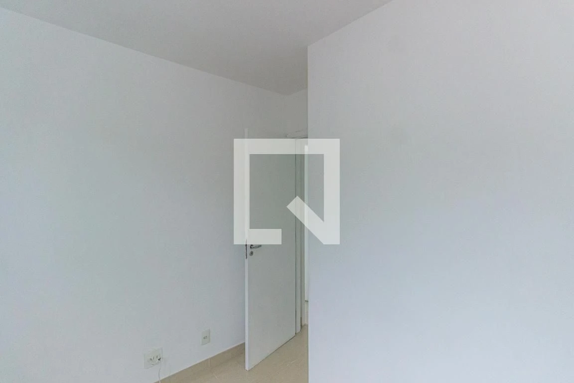 Furnished 2-bedroom apartment with 1 bath and parking — photo 74