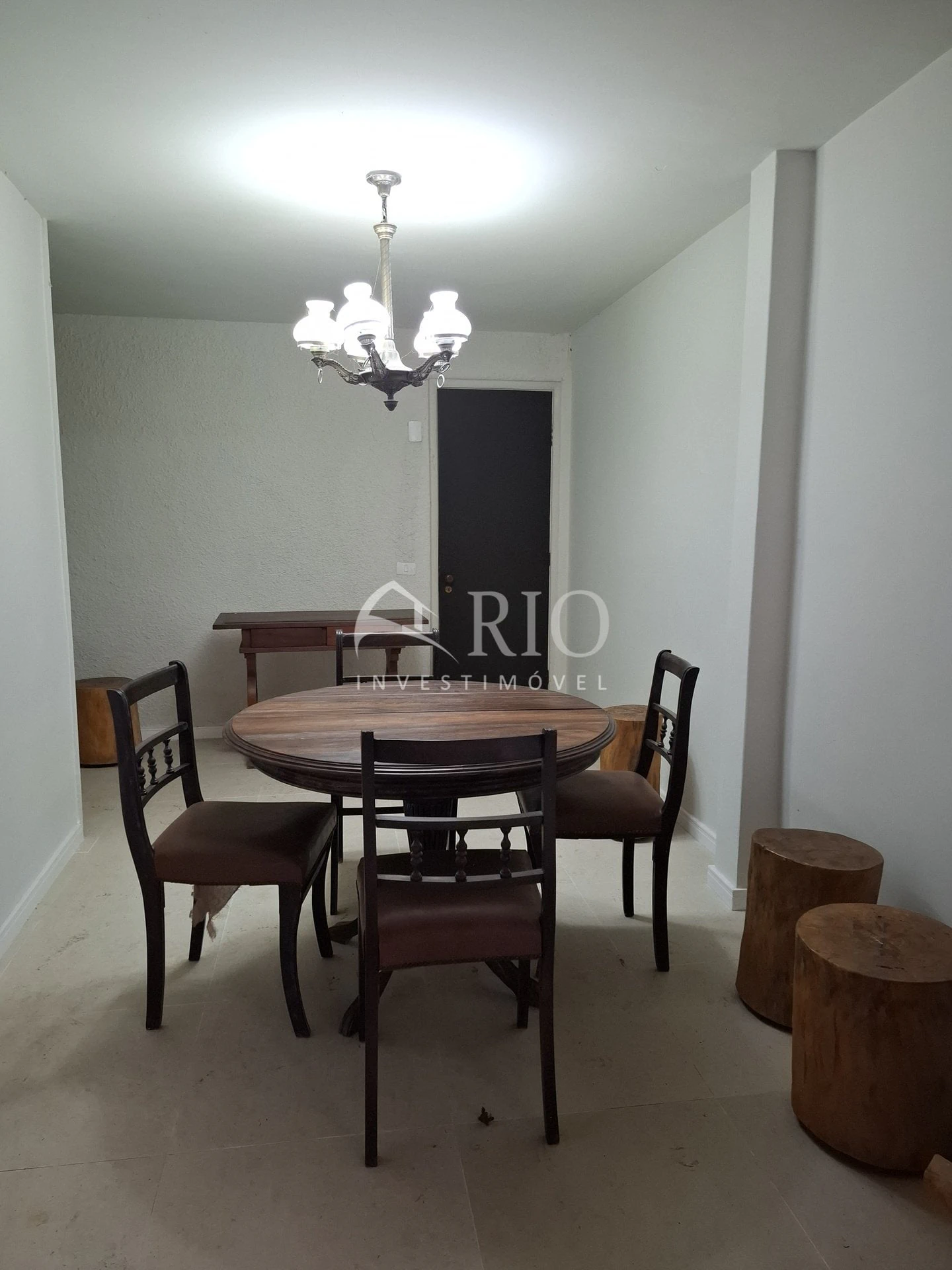 Furnished house with 4 bedrooms and 945 m², 4 parking — photo 25