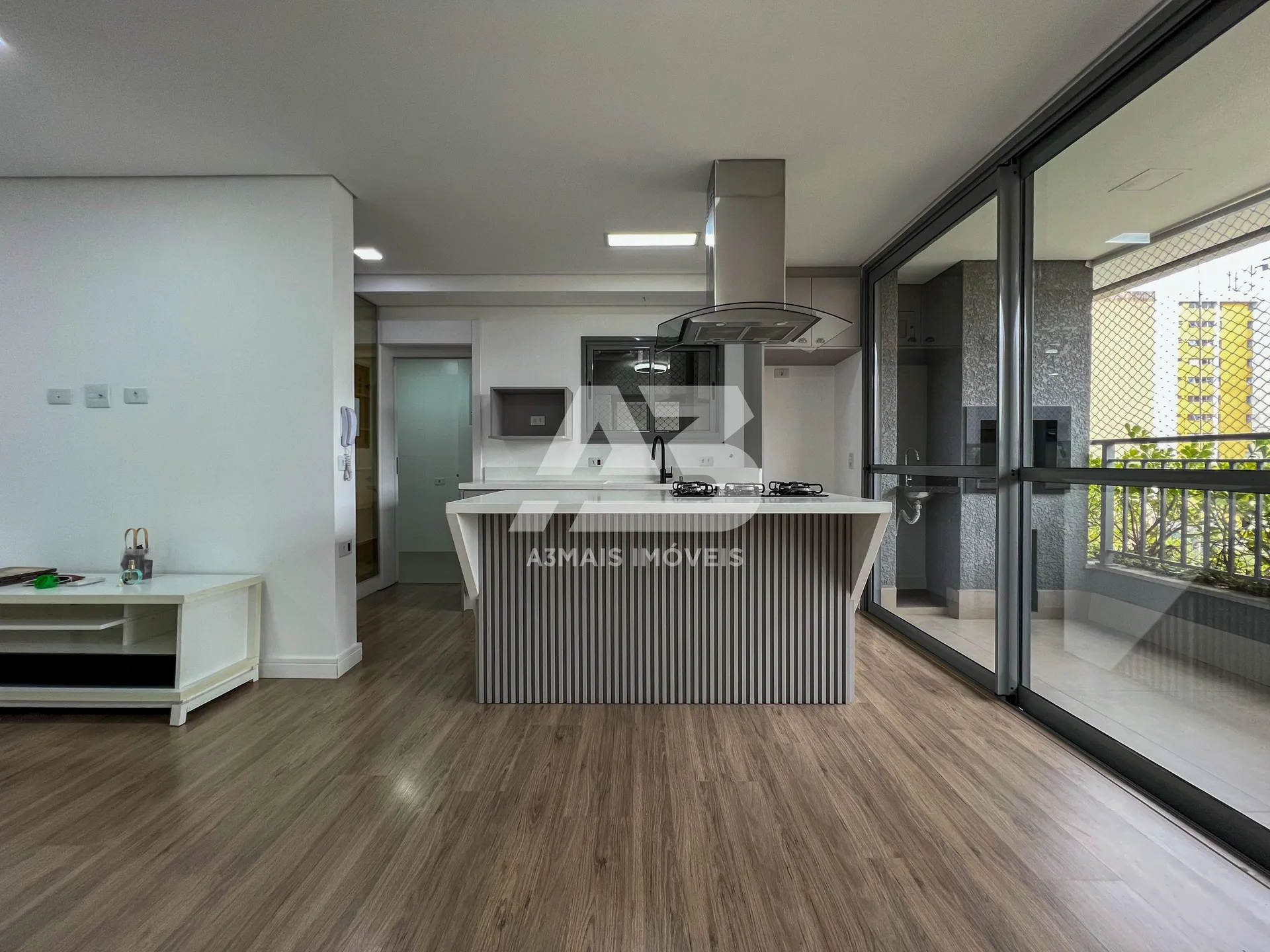 103 m² apartment with an open-plan gas kitchen — photo 7