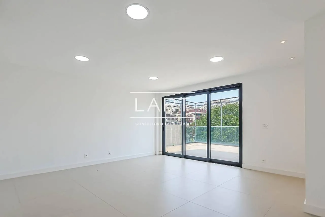 180 m² apartment with 3 bedrooms and 2 parking spots — photo 14