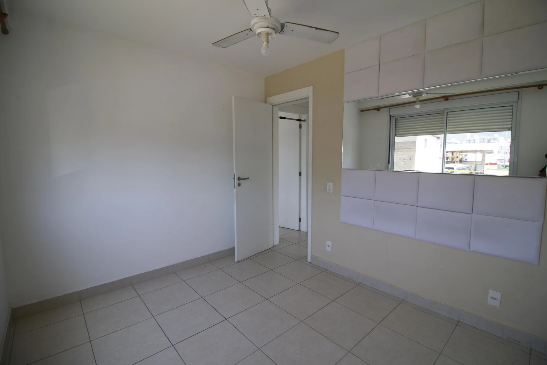 3-bedroom apartment in a building with a gym — photo 24