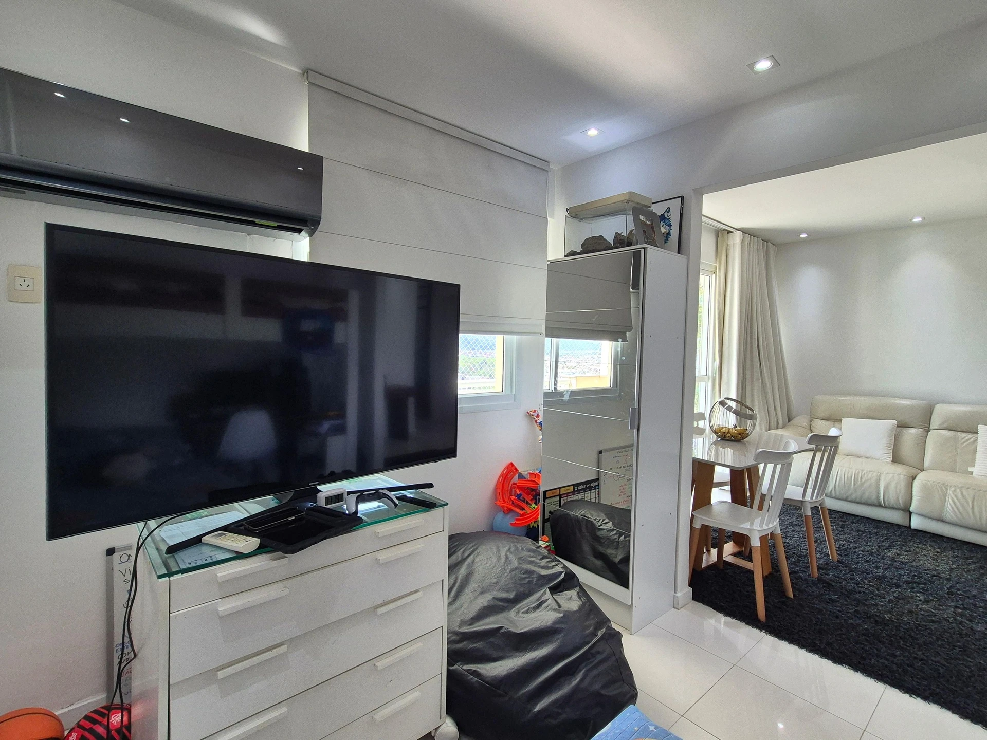 Furnished 2-bedroom apartment with private BBQ — photo 12