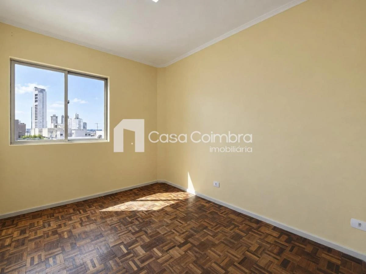 Apartment, 66 m², with wood or laminate floors — photo 20