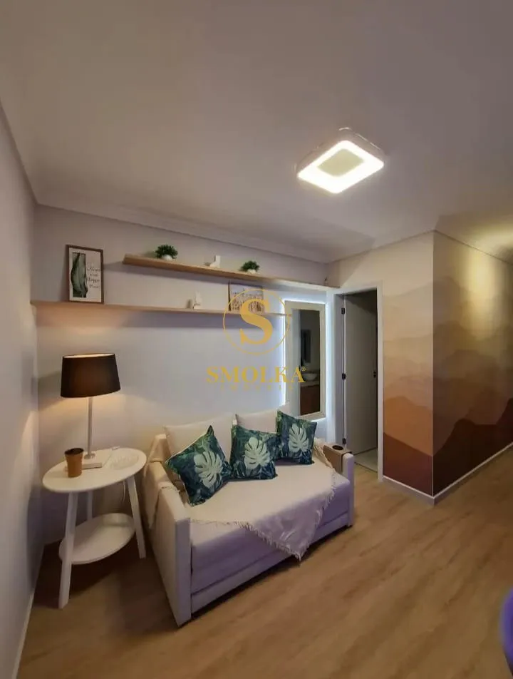 Furnished studio with integrated kitchen and glass shower — photo 3