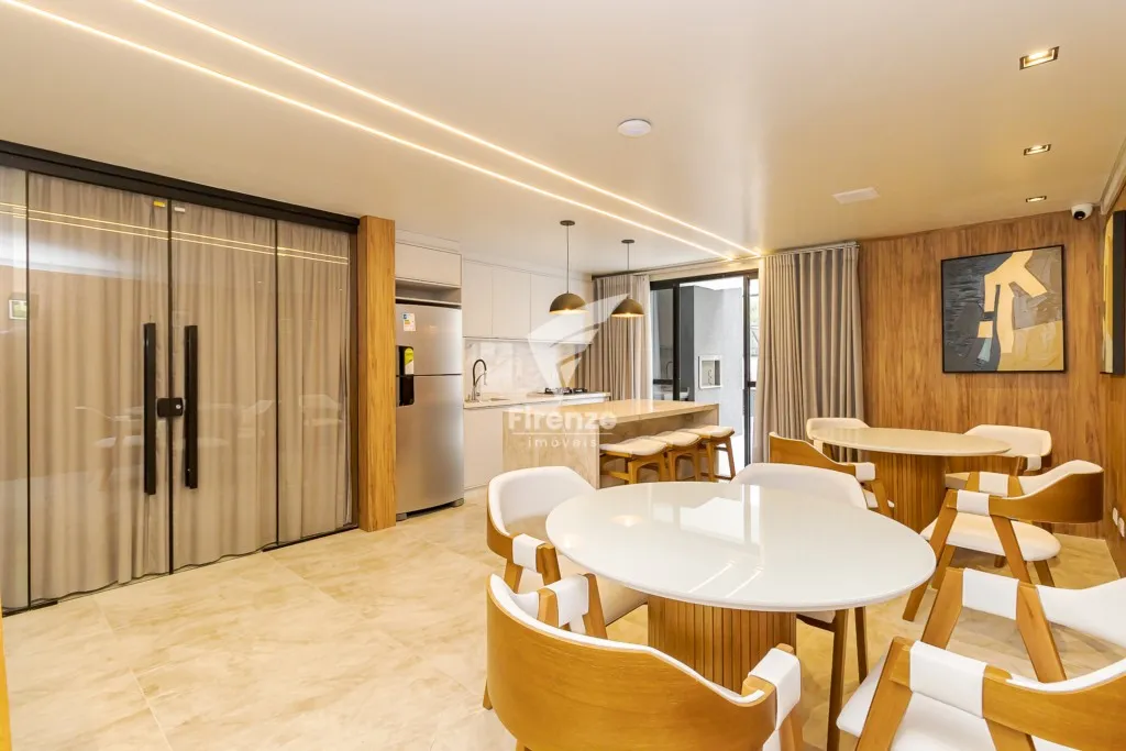 Apartamento mobiliado com cozinha integrada e varanda fechada — photo 44