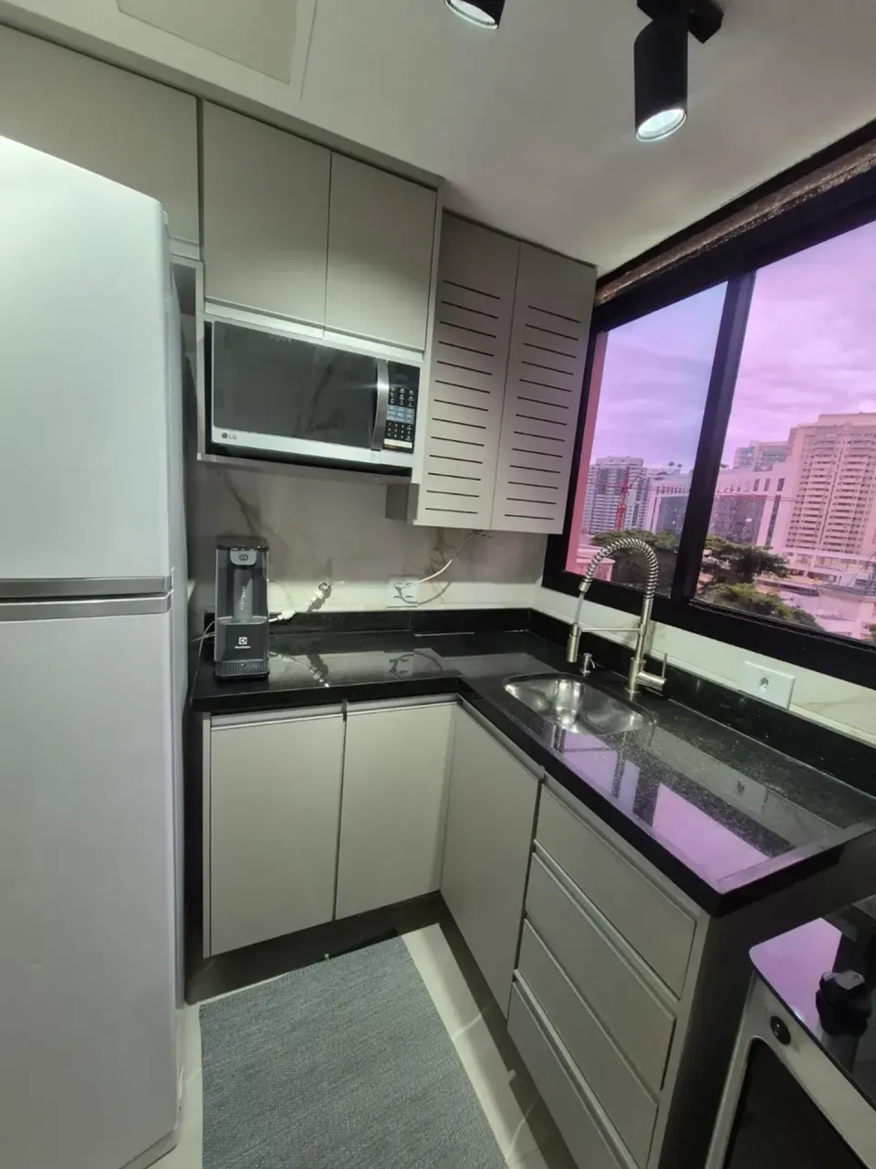 Apartamento duplex mobiliado com cozinha fechada e 2 quartos — photo 19
