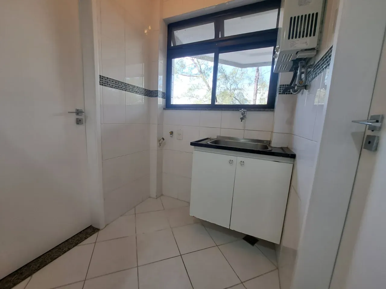 Home office in a 2-bedroom apartment, 92 m² — photo 10