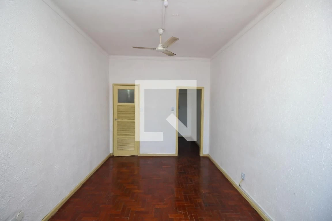 Unfurnished studio with a kitchenette and 1 bedroom — photo 13