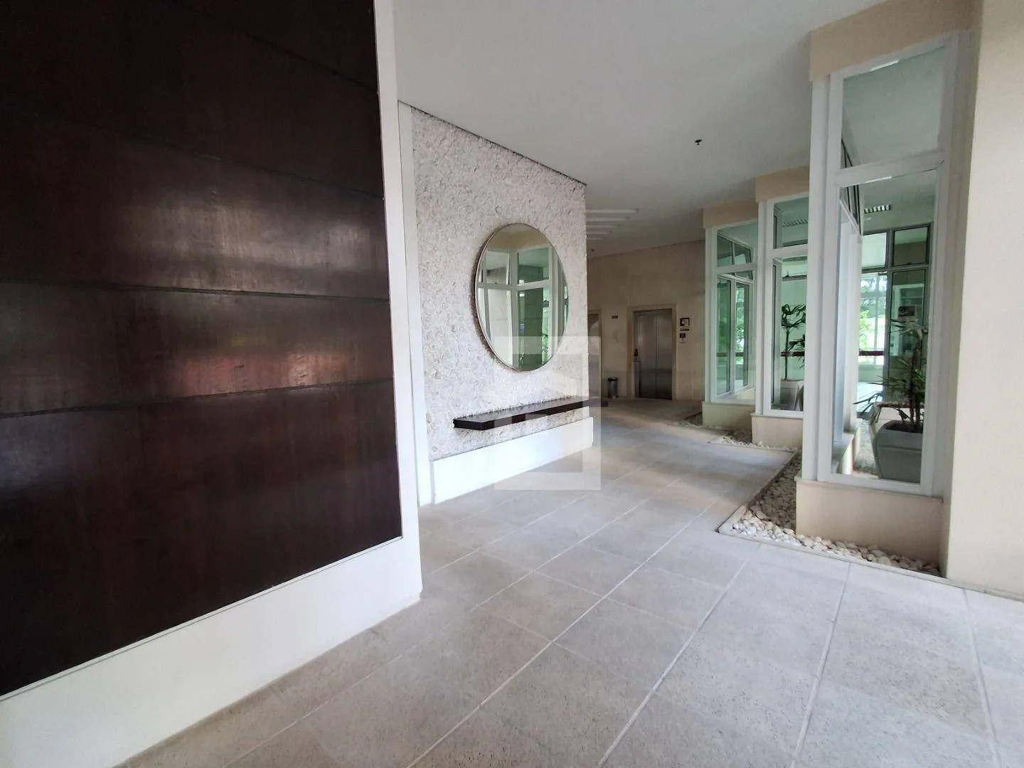 Glass-enclosed balcony in a 2-bedroom apartment, 64 m² — photo 26