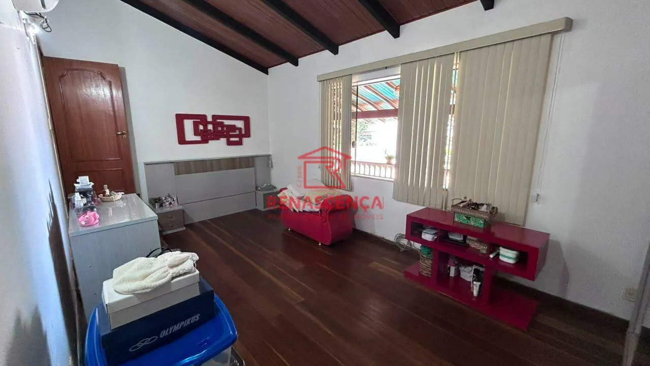 House with 4 bedrooms and 5 bathrooms and 3 parking spots — photo 11
