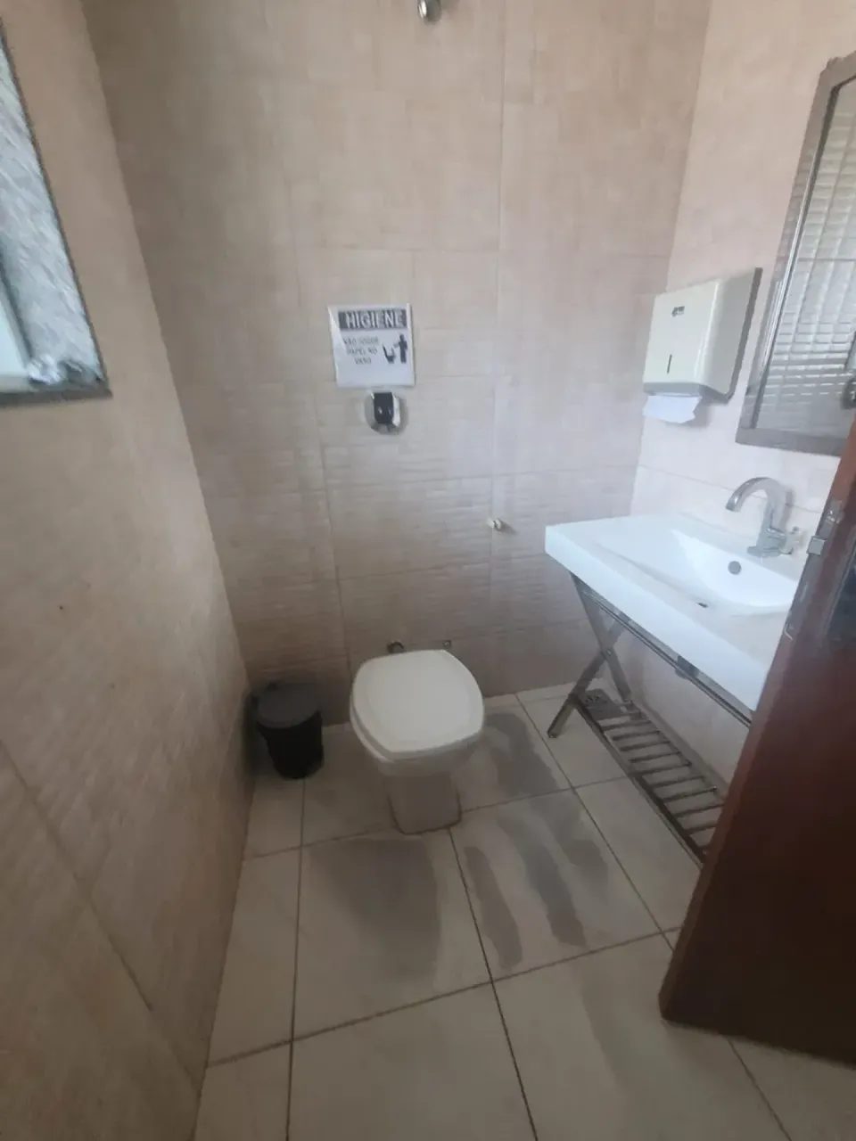 House with 5 bedrooms and a separate closed kitchen — photo 10