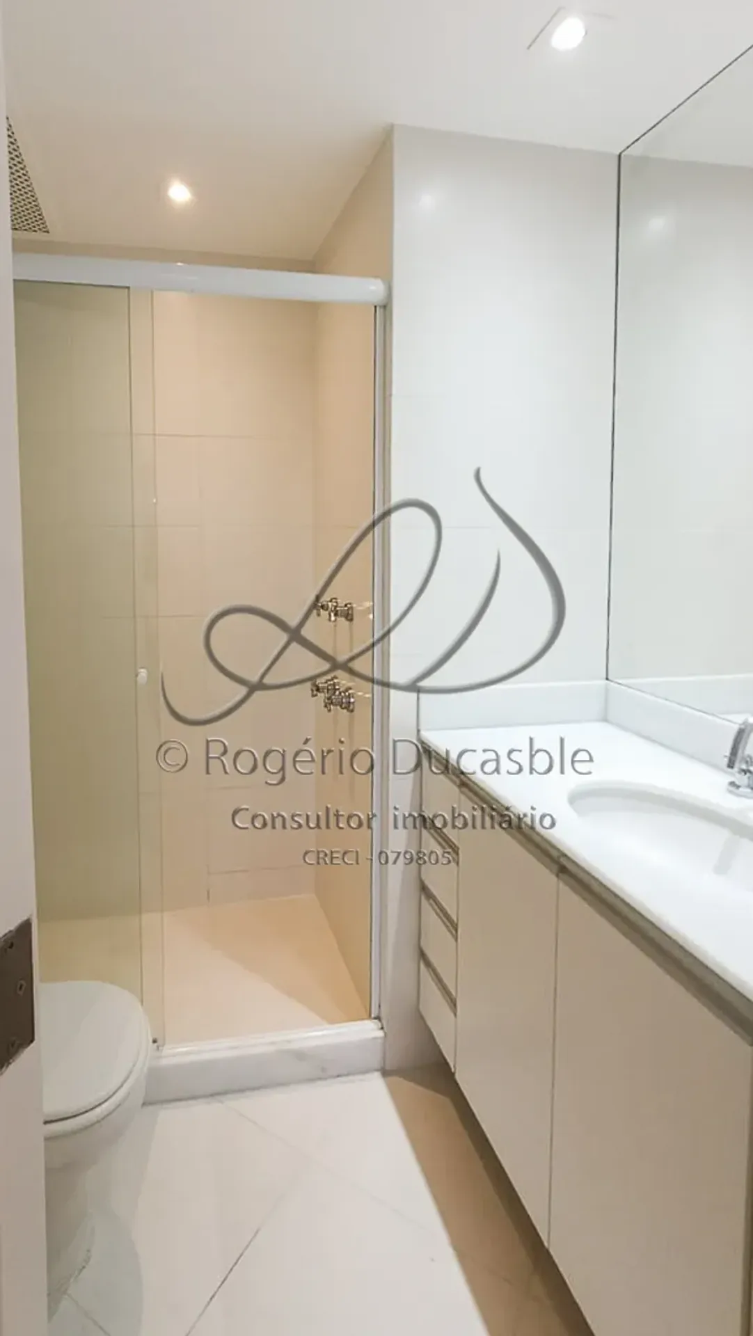 4-bedroom apartment, 2 with their own bathrooms, 165 m² — photo 37
