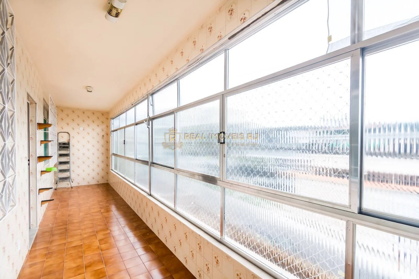 Unfurnished house with 3 bedrooms and 5 bathrooms — photo 55