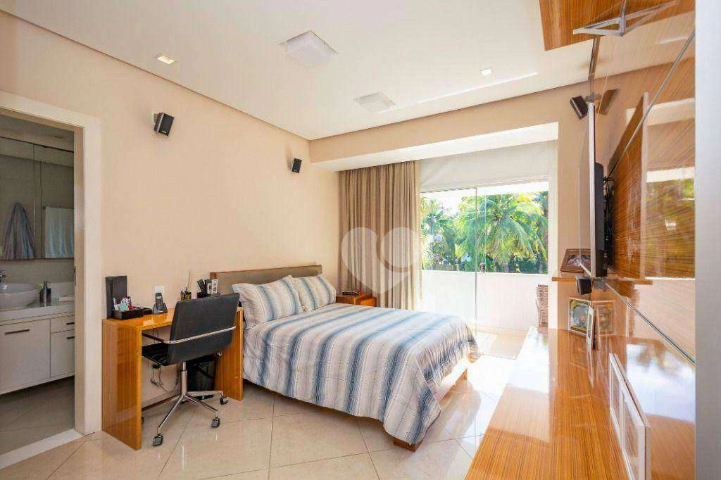 Furnished house with 7 en-suite bedrooms and 10 baths — photo 3