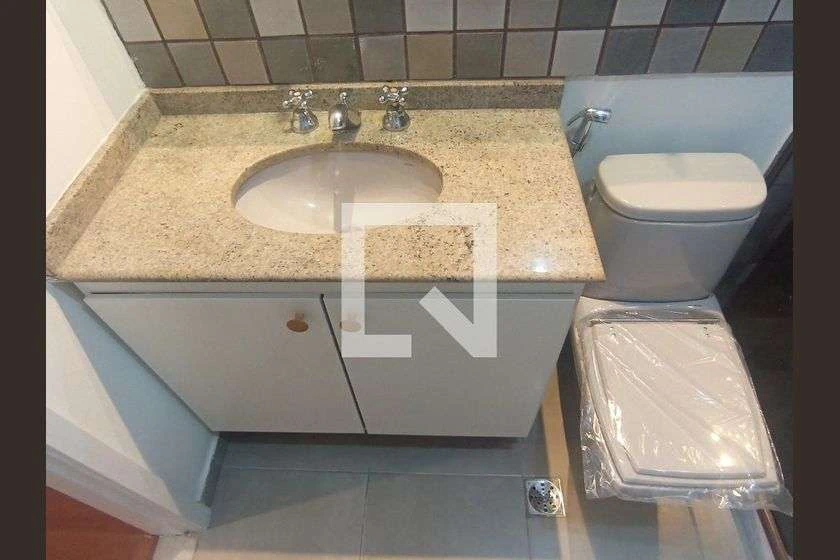 Квартира з 2 спальнями з ванною і балконом, 75 м² — photo 26