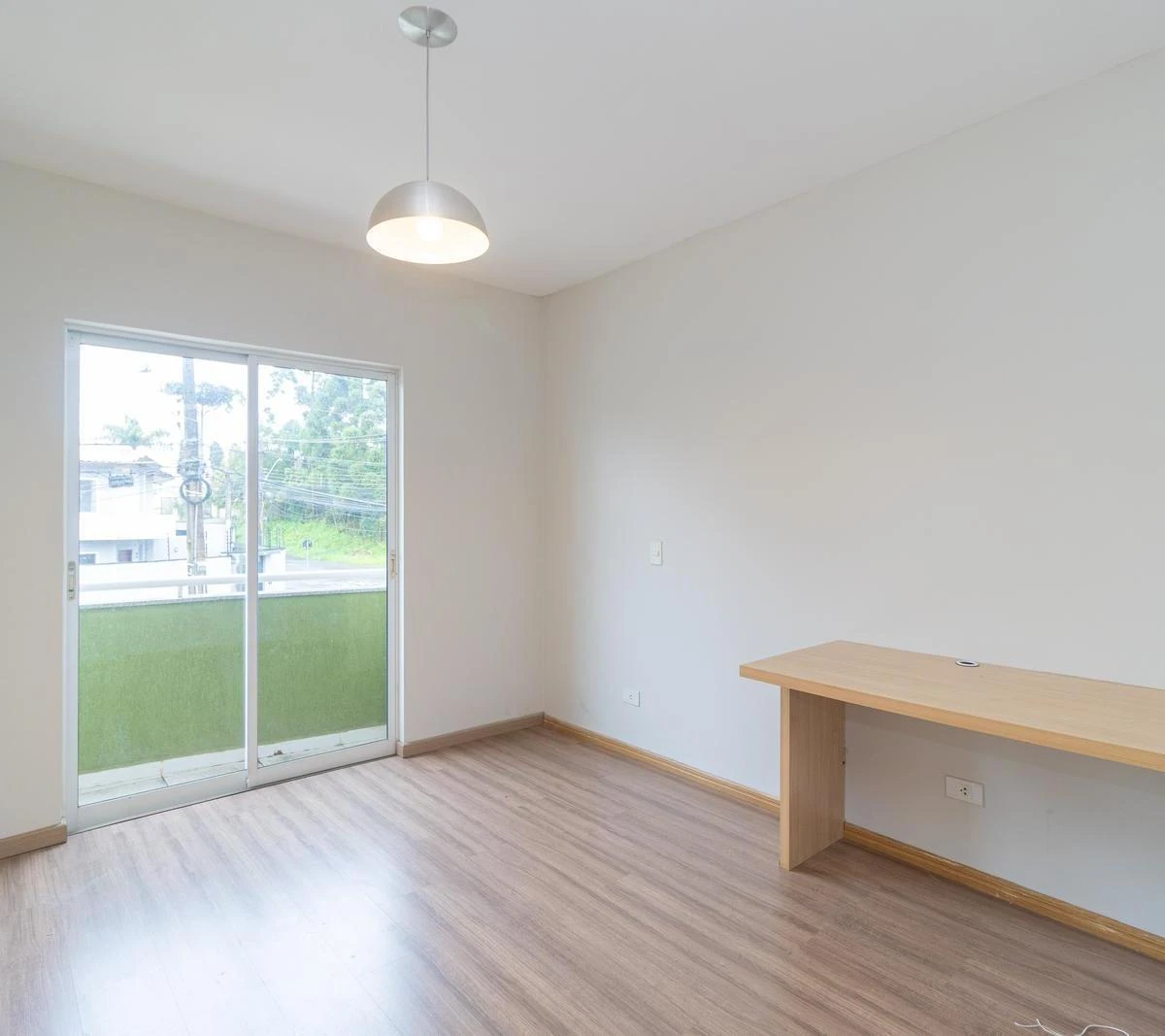 180 m² house with a home office and a bathtub — photo 5