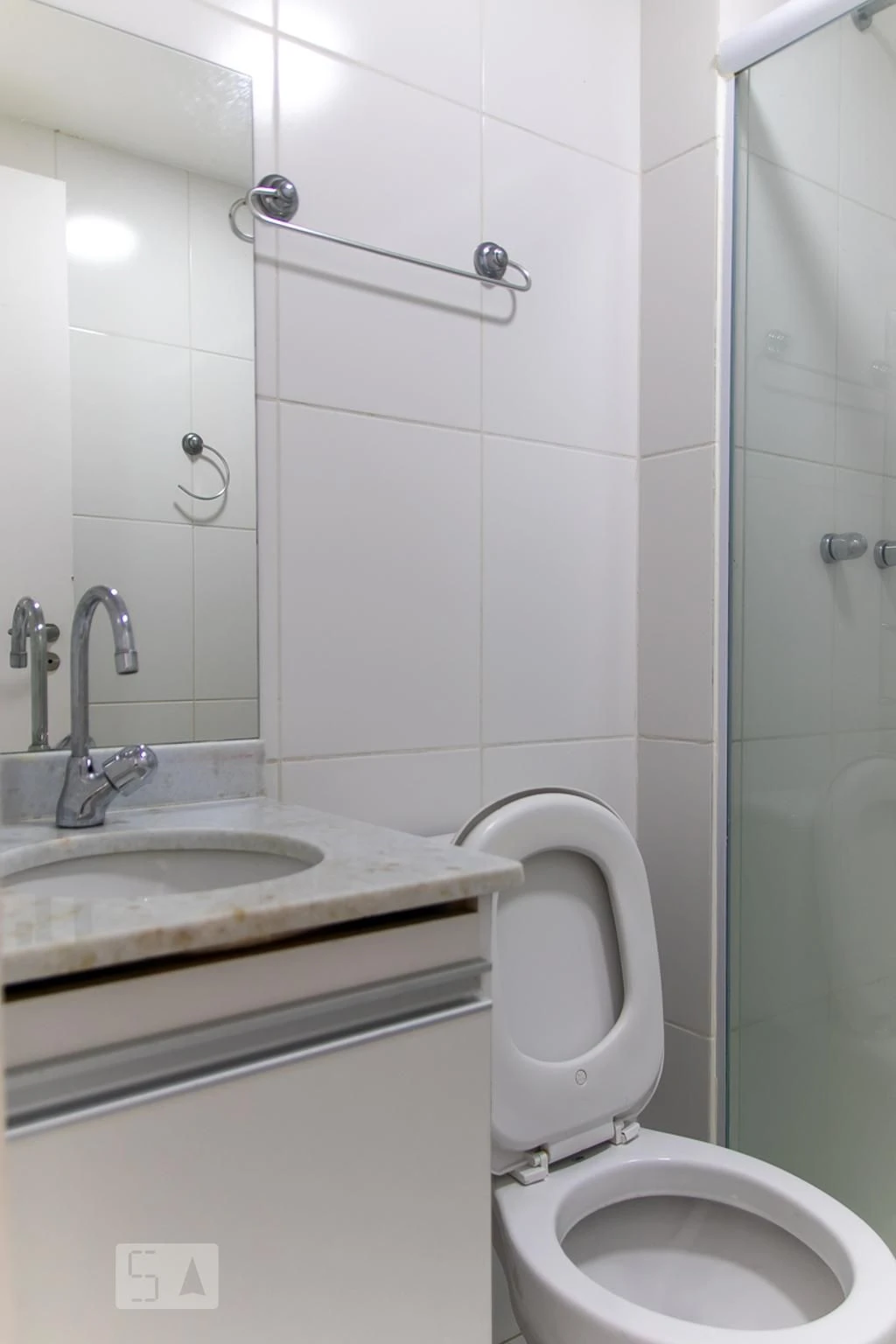 Unfurnished 3-bedroom apartment with en-suite baths — photo 29