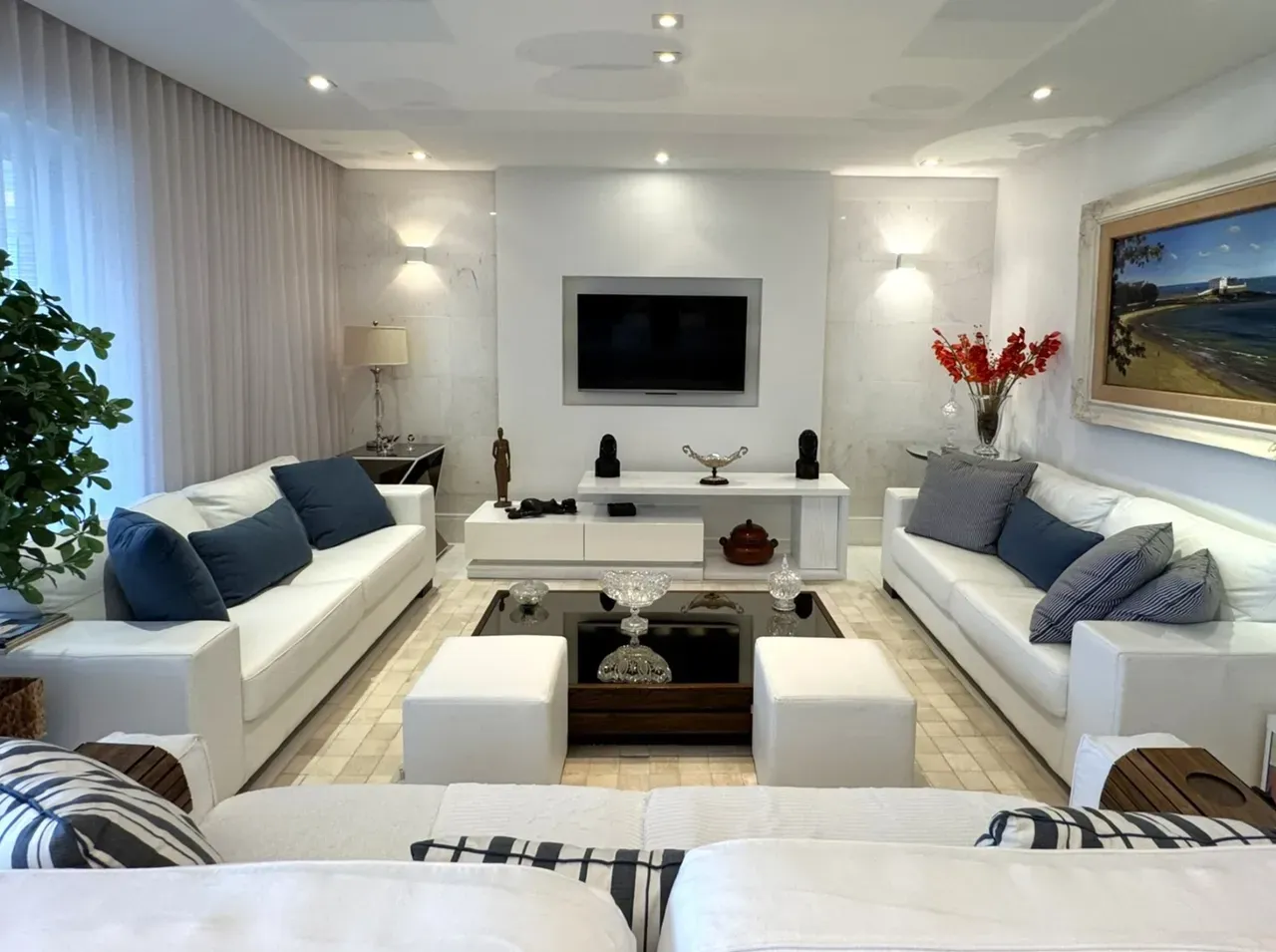 227 m² apartment with a water view and a bathtub — photo 3
