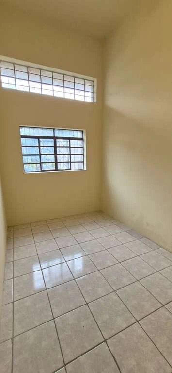 1-bedroom apartment with ceramic flooring in the kitchen — photo 2