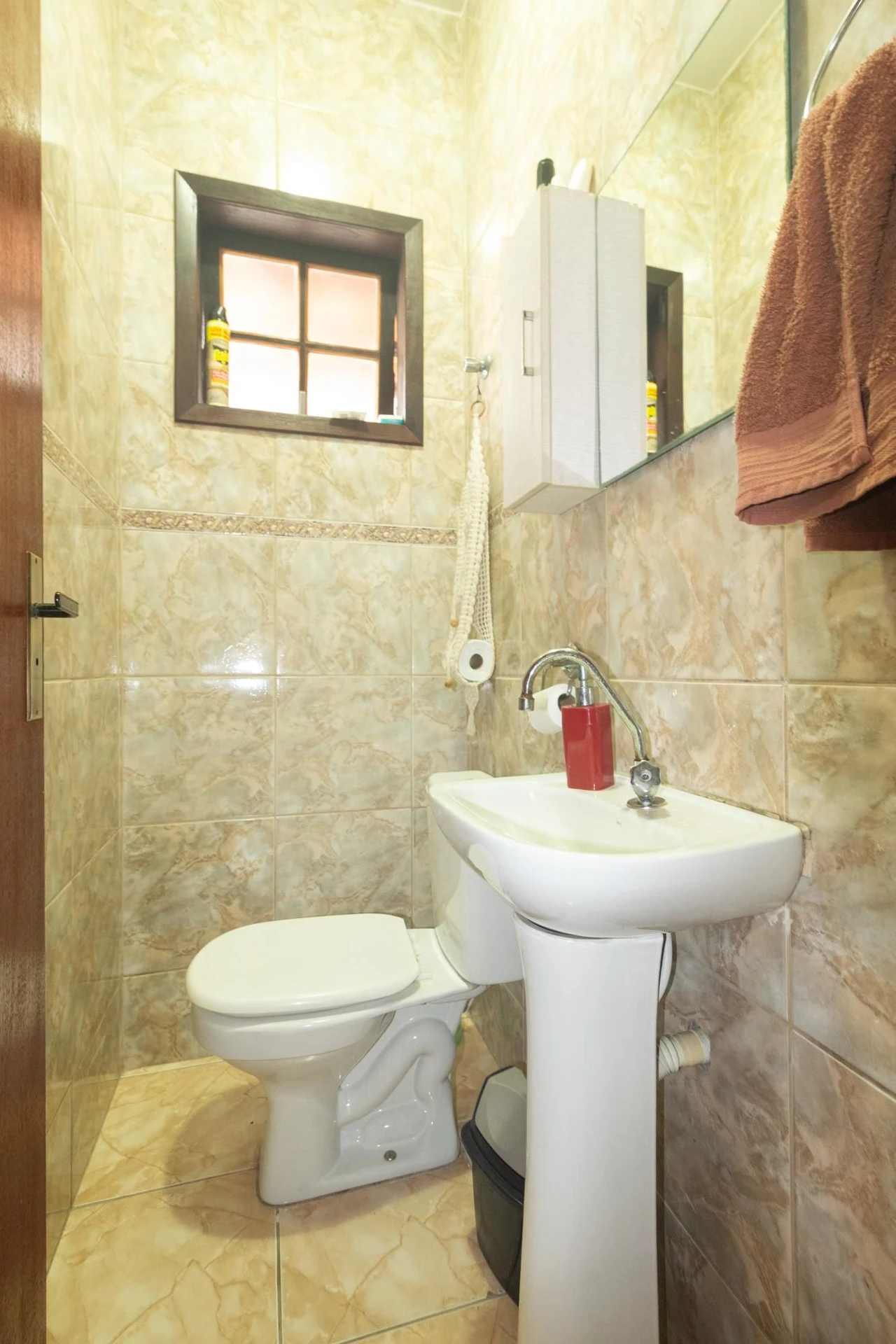 Casa amueblada con 2 dormitorios y parrilla en el balcón — photo 24