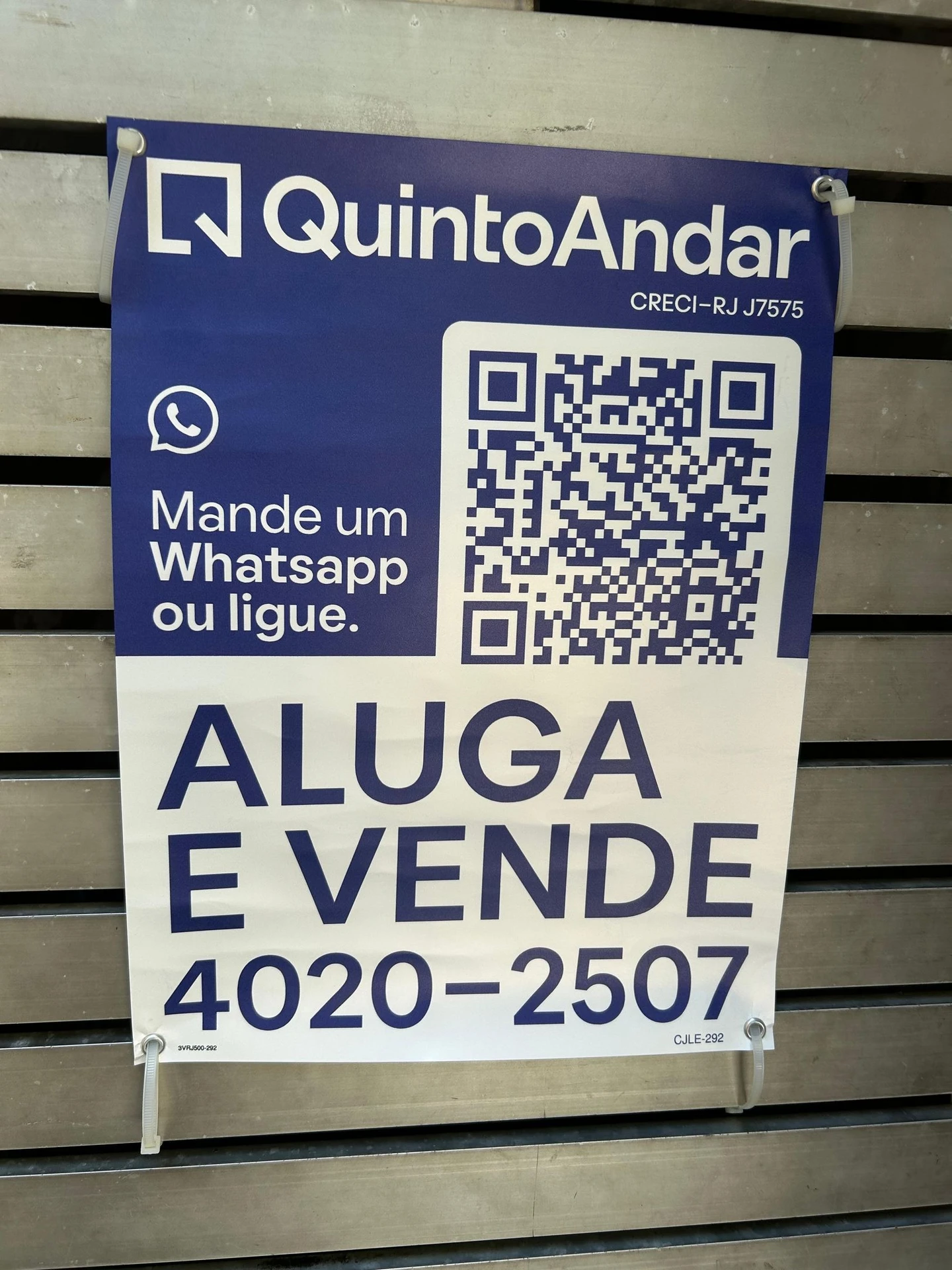 Apartamento mobiliado com 2 quartos e varanda privativa — photo 32
