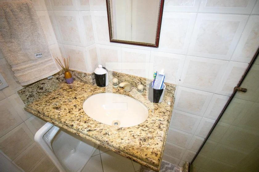 160 m² 3-suite rental apartment with balcony — photo 46