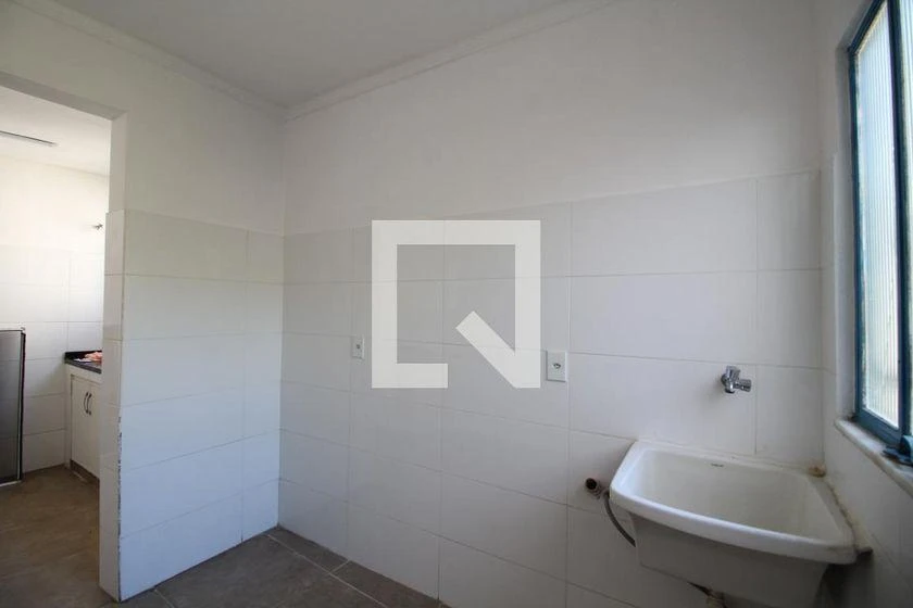 Rental house with 4 bedrooms and 340 m² — photo 46