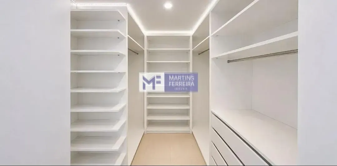 Furnished apartment with 3 bedrooms and a terrace — photo 11