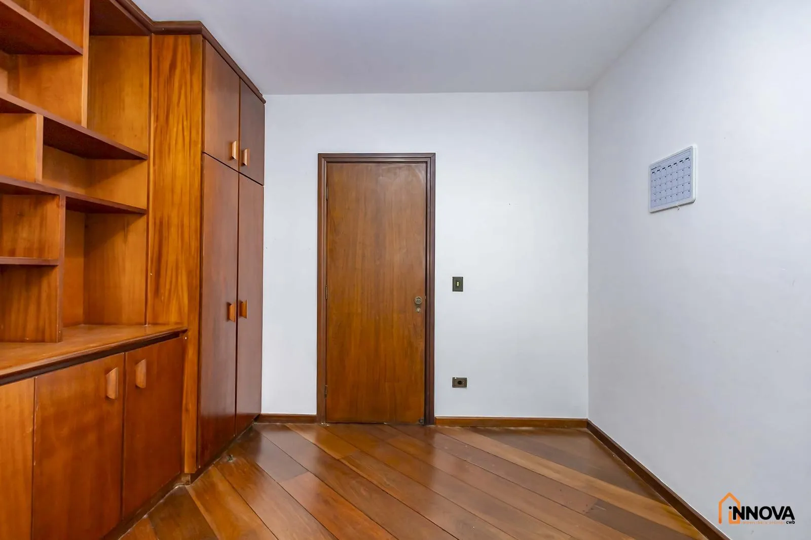 House with 5 bedrooms, 10 bathrooms, 5 parking spaces — photo 15