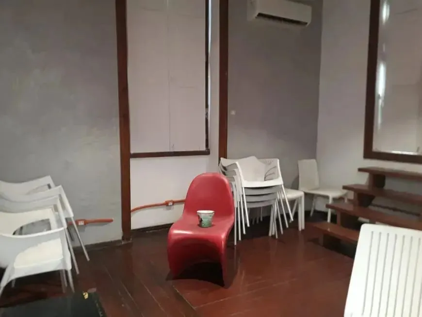 Unfurnished house with 5 bedrooms and 3 bathrooms — photo 11