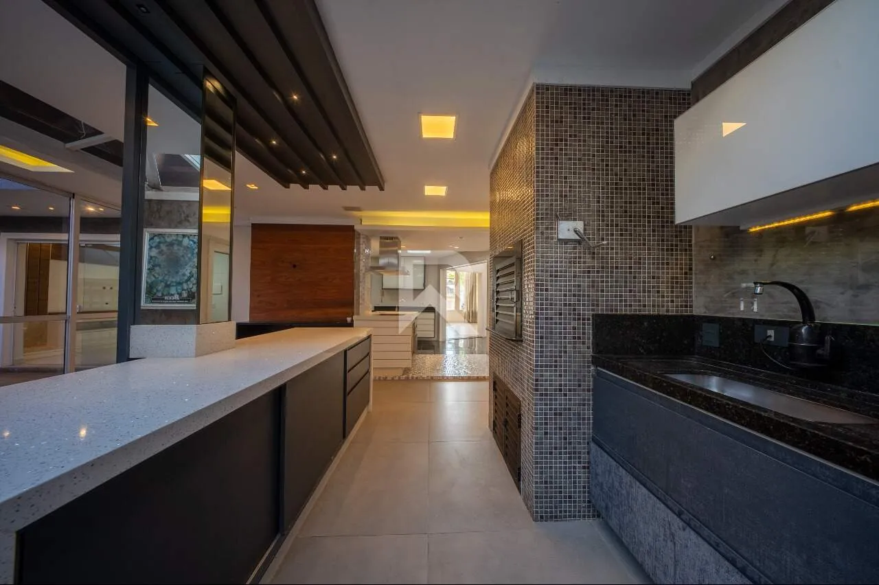 House with 4 bedrooms, private garden and 4 parking — photo 17