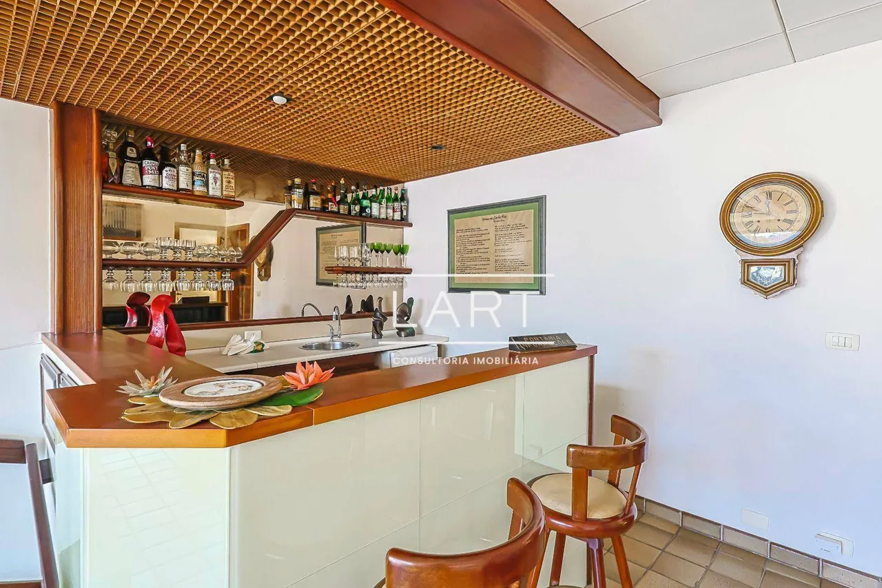 Apartamento com 3 quartos e 3 banheiros, 220 m² — photo 18