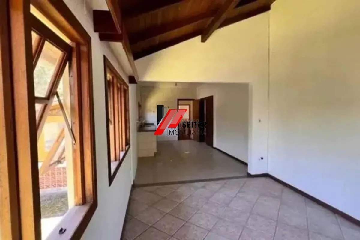 House with 3 bedrooms, 2 en-suites, 5 bathrooms — photo 7
