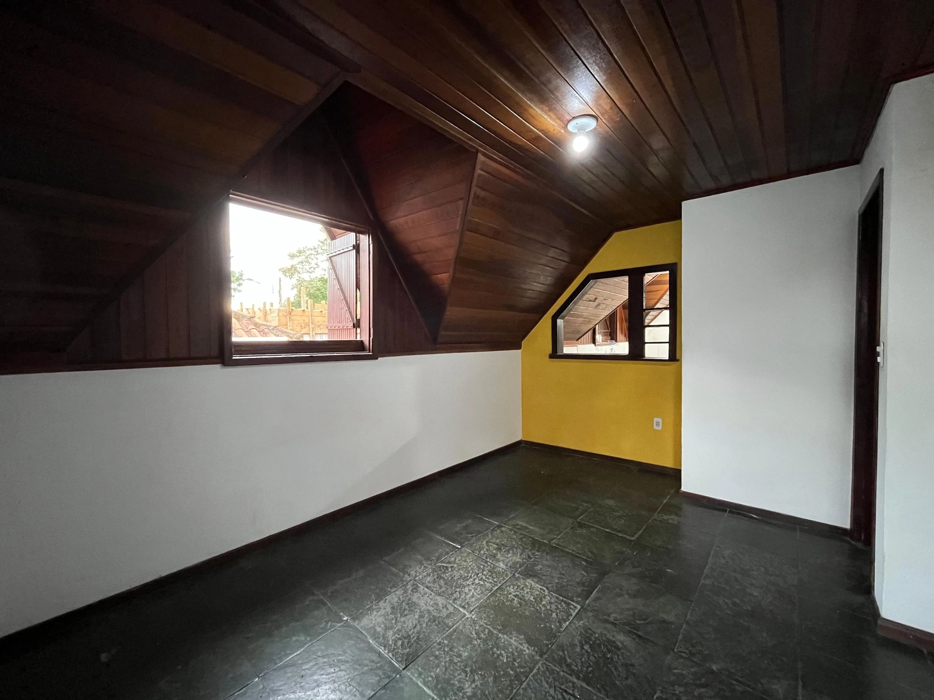 2-bedroom house with 1 bathroom, parking and balcony — photo 10