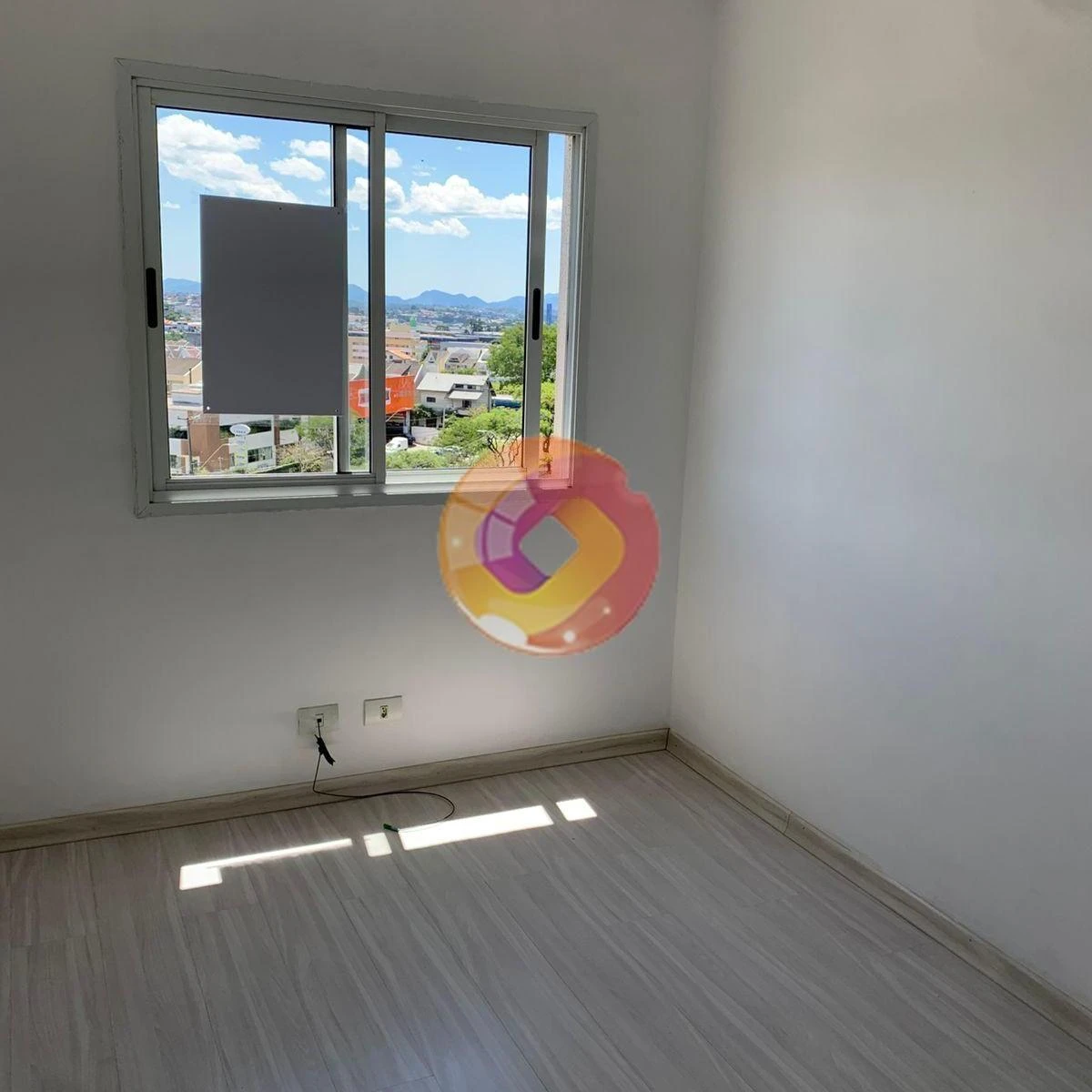3-bedroom apartment in a building with a pool — photo 4