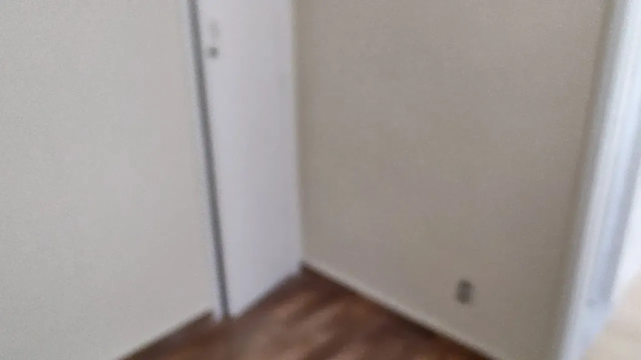 2-bedroom 2-bath apartment with no parking space — photo 13