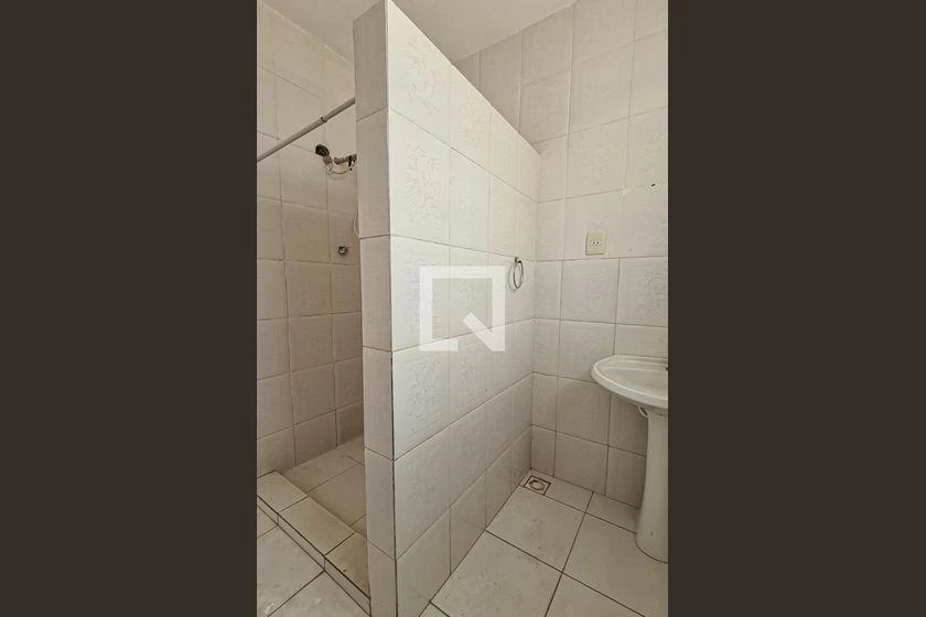 House with 3 bedrooms, 1 bathroom and 1 parking spot — photo 46