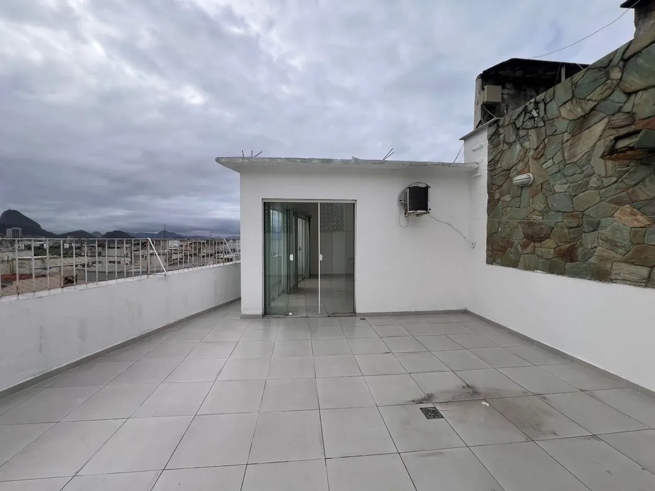 Water view in a 3-bedroom apartment, 121 m² — photo 25