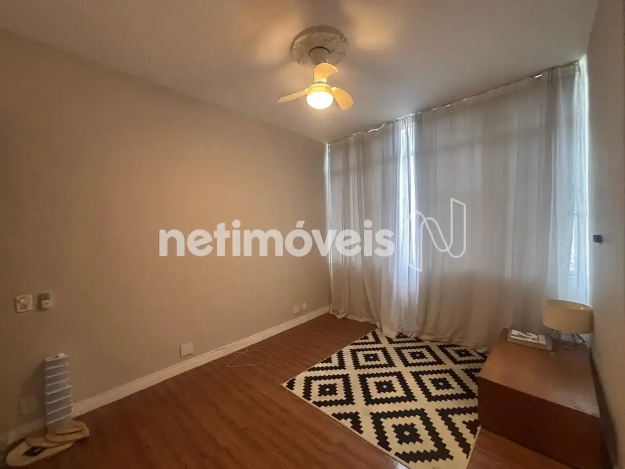 Wood or laminate floors in a 2-bedroom apartment, 78 m² — photo 5