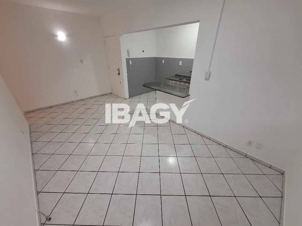 3-bedroom apartment with 1 parking spot and 69 m² — photo 2