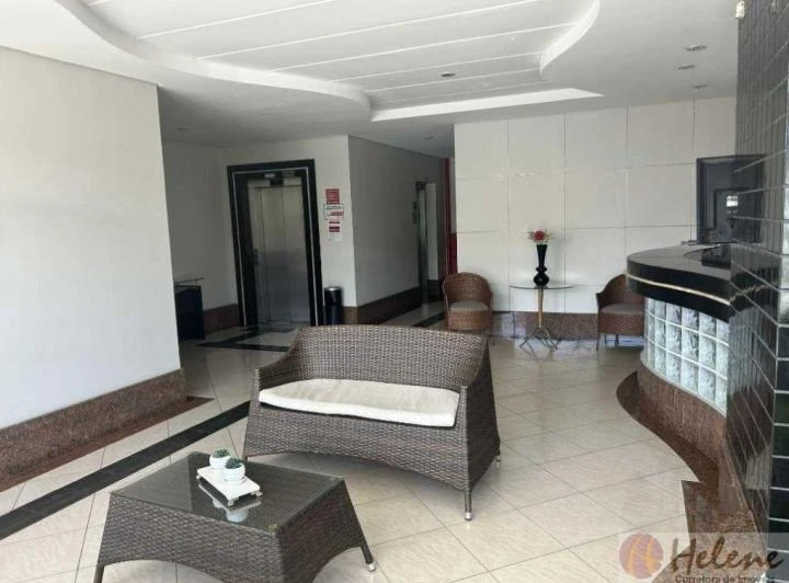 Apartamento de 35 m² com cozinha fechada e fogão — photo 4