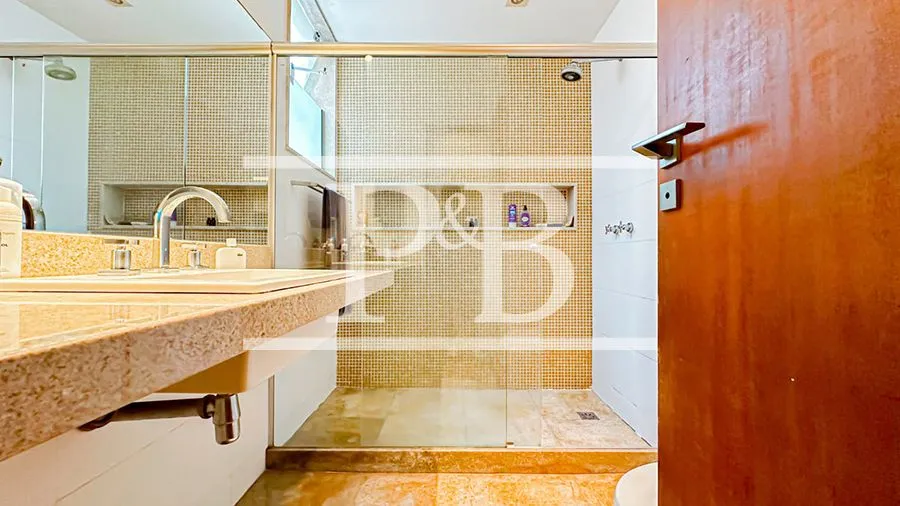 Unfurnished 4-bedroom apartment 200 m² with open-plan kitchen — photo 22